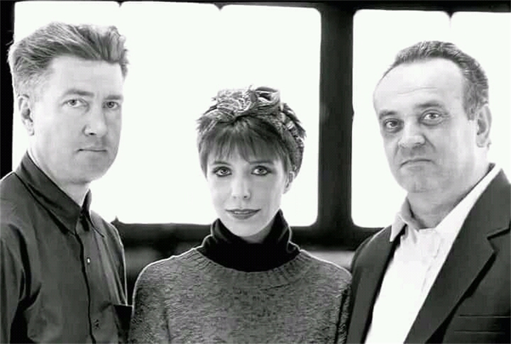 A young Julie Cruise with director David Lynch (first from left) and composer Angelo Badaramenti.