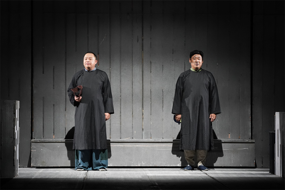 "Fu Shou Quan" stills, Yan Hexiang plays Zhang Changfu (left), Wang Jitao plays Li Yanshou. The pictures in this article were taken by Noble.
