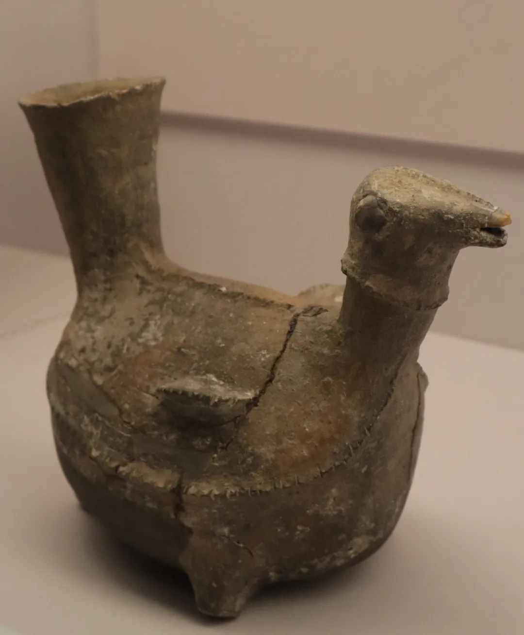 Bird-shaped sandpiper, late Neolithic, unearthed from the Beizhuang site in Changdao, Shandong Province