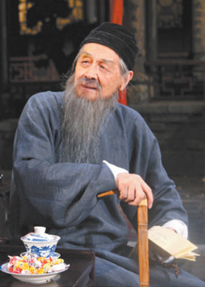 A still photo of Lan Lanye playing Feng Leshan in the play "Home". All pictures are taken by Li Chunguang