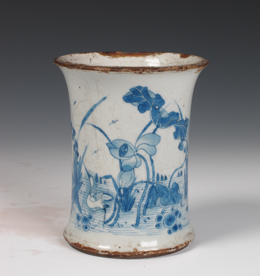 Qing Kangxi, blue and white lotus pond pattern pen holder, collected by Zhejiang Provincial Museum