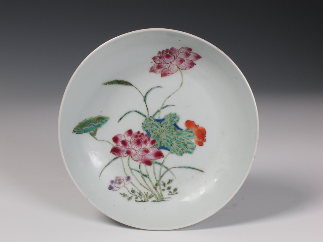 Qing Yongzheng, pastel lotus and water-grass plate collection of Zhejiang Provincial Museum