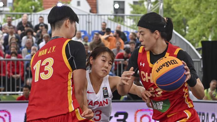 Putting down the pressure of achievements and defending the title, China's three-person women's basketball team is running in the lineup, looking to the Paris Olympics