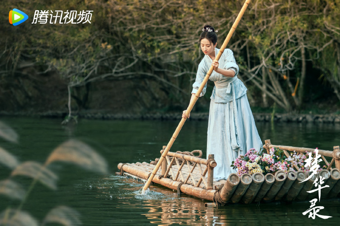 "Menghualu" stills, Zhao Paner rowing