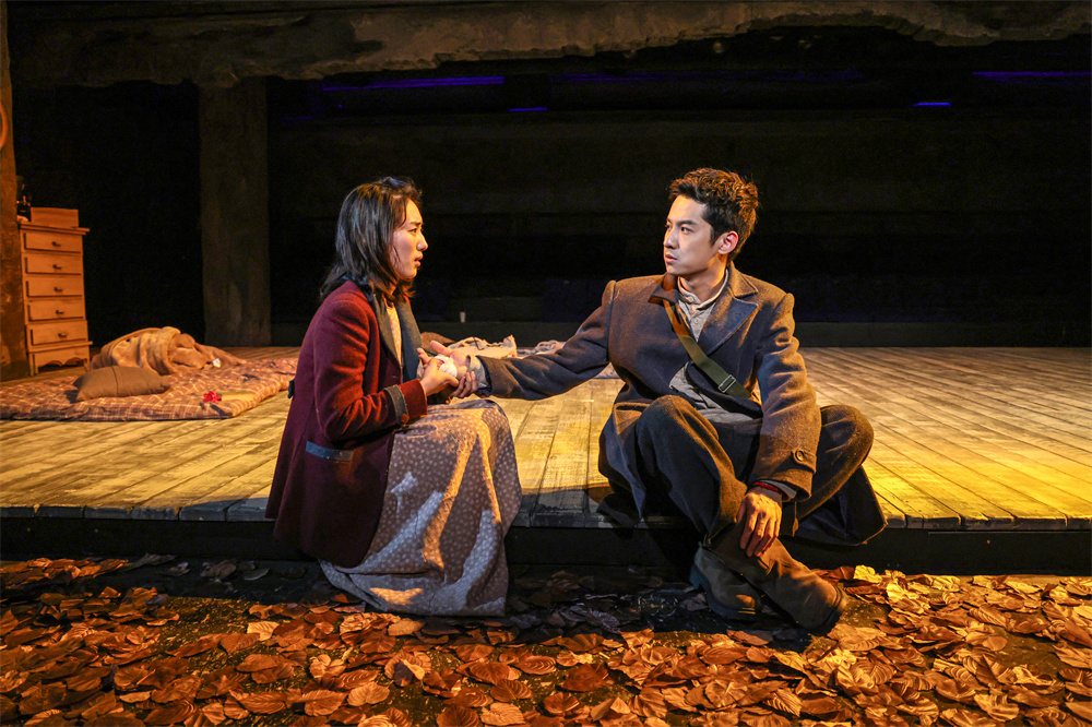 Stills of "My Poor Marat", Wang Jiajun as Marat (right) and Chen Hongxu as Rika.