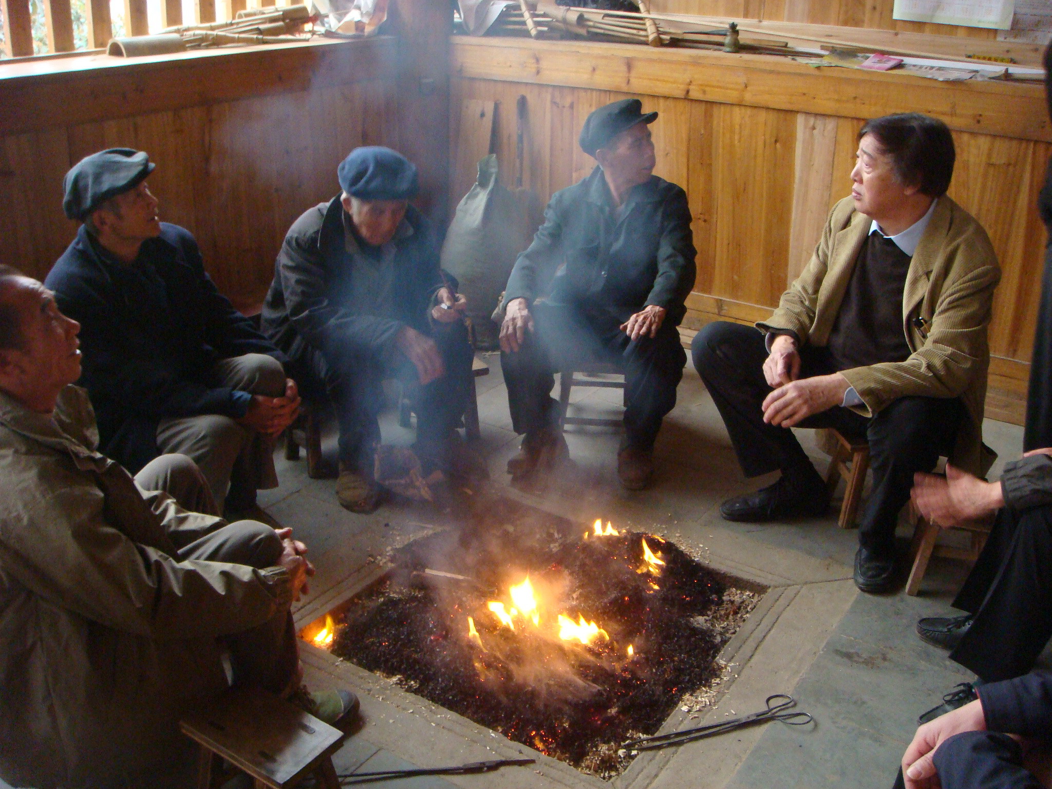 Feng Jicai investigates the Drum Towers of the Dong people in southern Guangxi