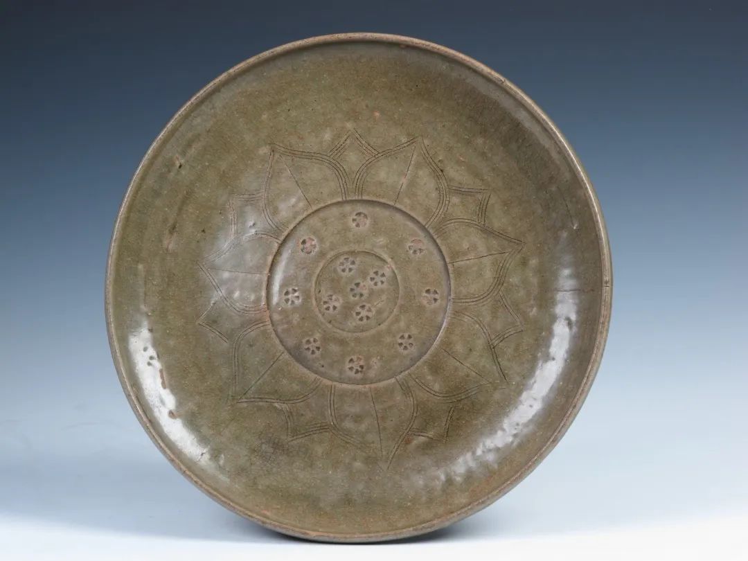 Southern Dynasties Yue Kiln Celadon Plate with Lotus Pattern Collection of Zhejiang Provincial Museum