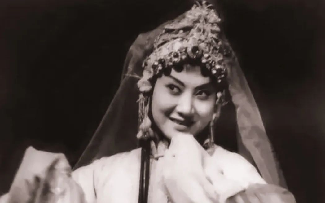 Hua Wenyi in Youth