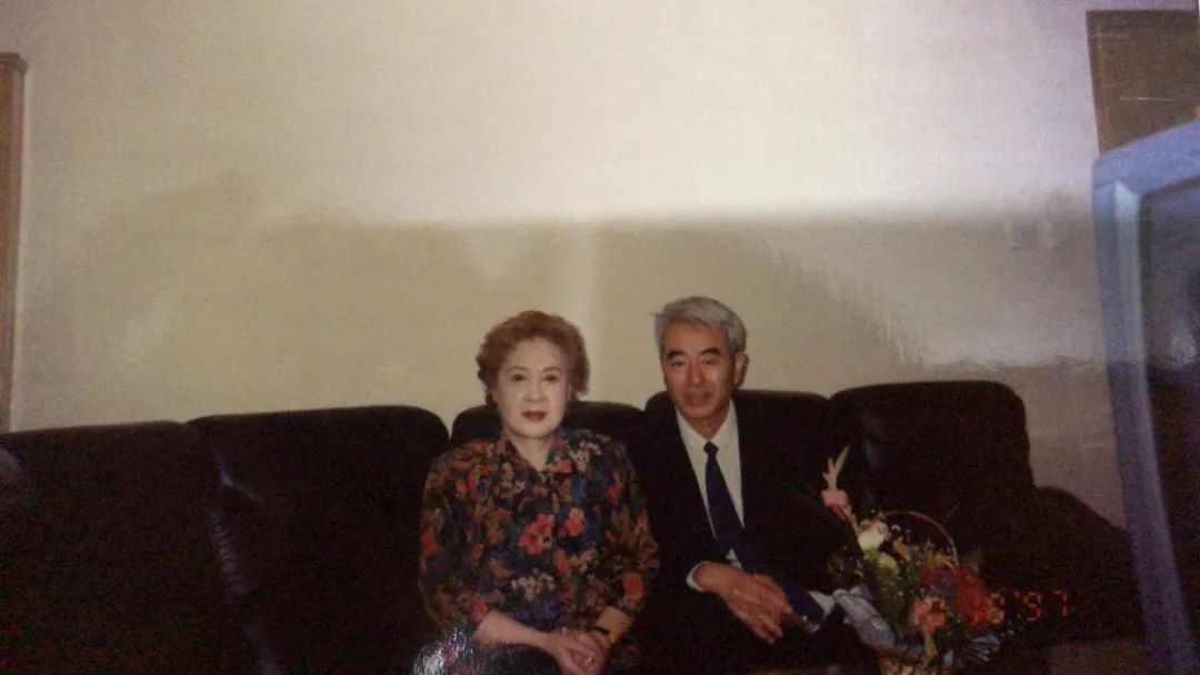 A group photo of the author and Qin Yi