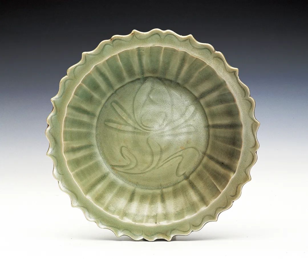 Yuan Longquan Kiln Celadon Carved Lingkou Plate Collection of Zhejiang Provincial Museum