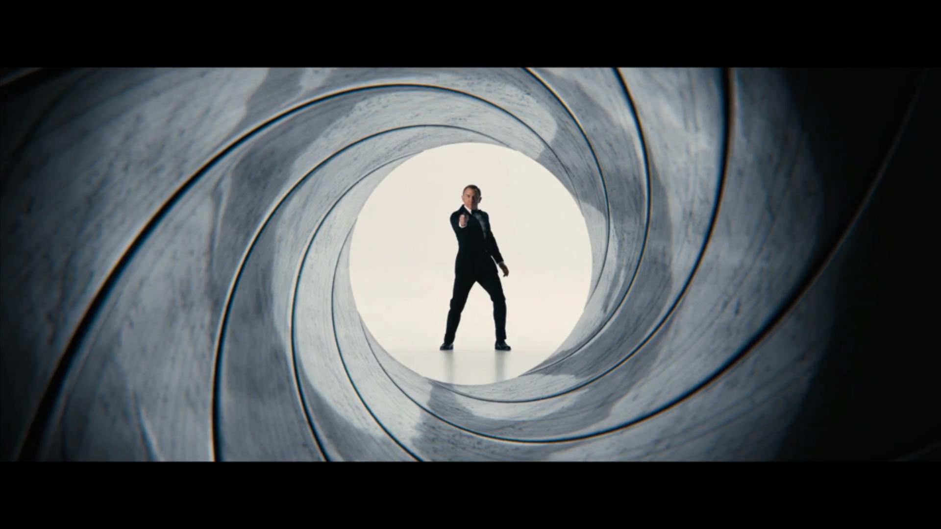 Daniel Craig in the opening shot of the barrel swirl in 'No Time to Die'