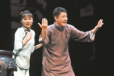 "Thunderstorm": Yu Zhen as Lu Gui, wife Xin Yue as Sifeng