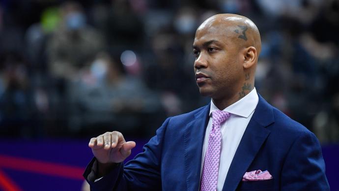 Marbury's salary cut to coach the CBA Beijing Enterprises Men's Basketball Team, the goal is still to enter the playoffs next season