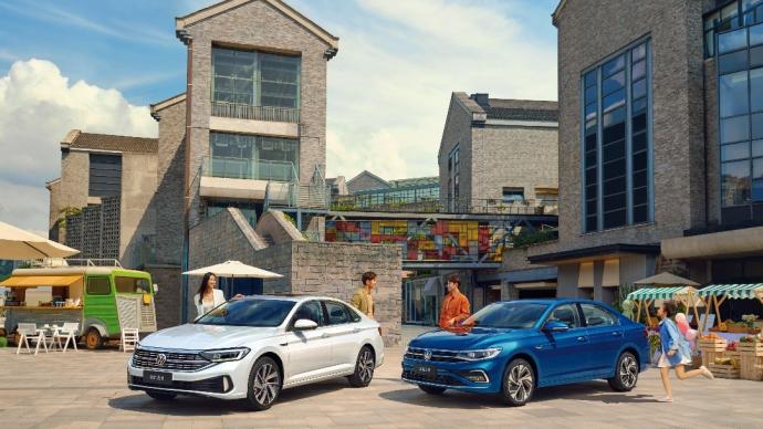 Sagitar &amp; Bora re-evolve: continue to define the benchmark of family cars