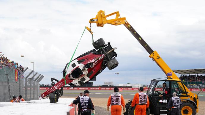 Restoring the frightening moment of Zhou Guanyu's accident, his calmness and generosity let F1 see the future strong