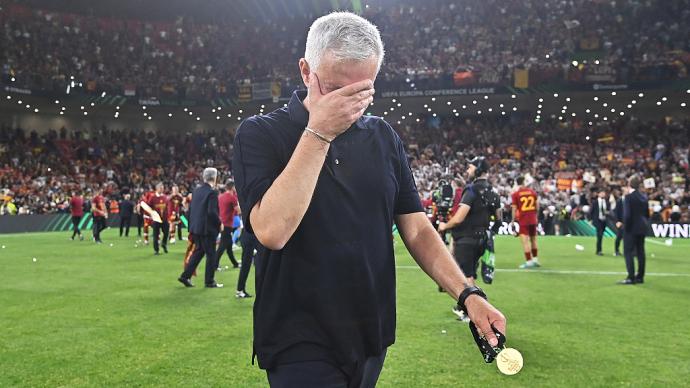 Mourinho swept the three European Cups! The madman burst into tears after winning the European Cup in Rome