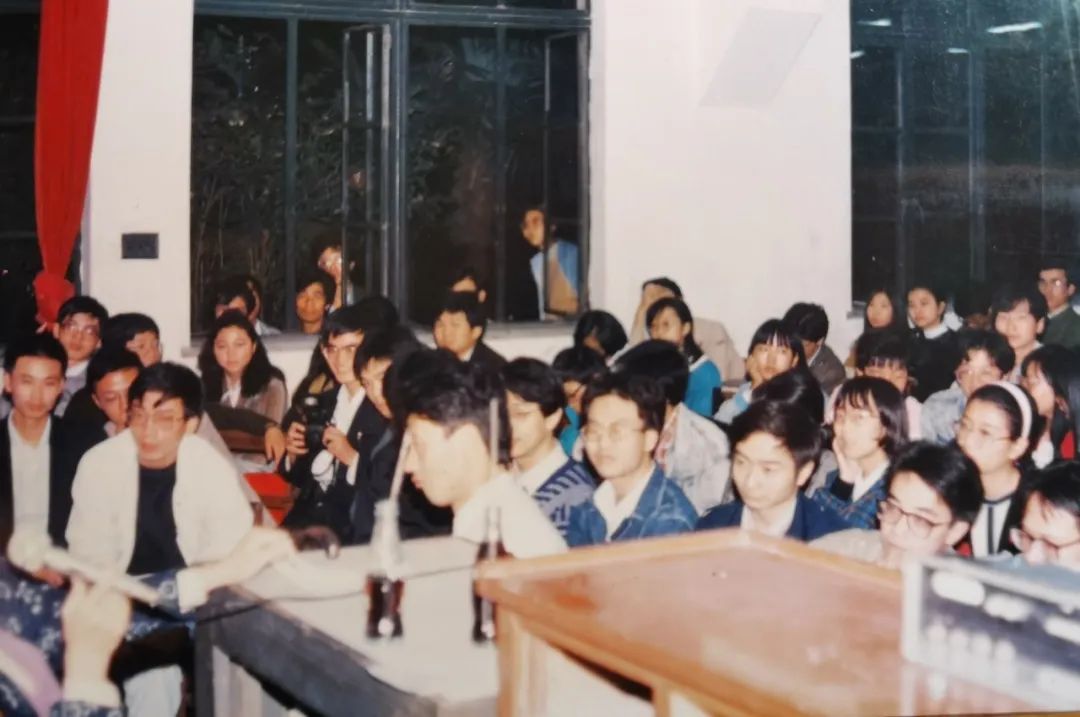 November 7, 1991, Fudan Classroom 3108, the premiere of "Besieged City"