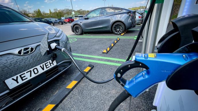 The UK has officially ended, and what will happen to the European and American electric vehicle subsidy policies?