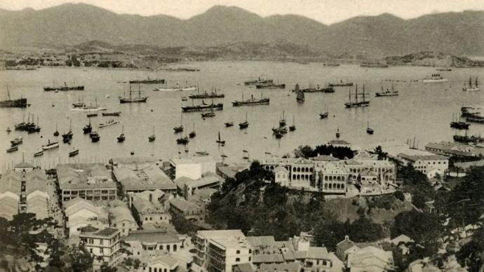 City Walls and Seawater: The Development and Comparison of Modern Shanghai and Hong Kong Urban Cultures